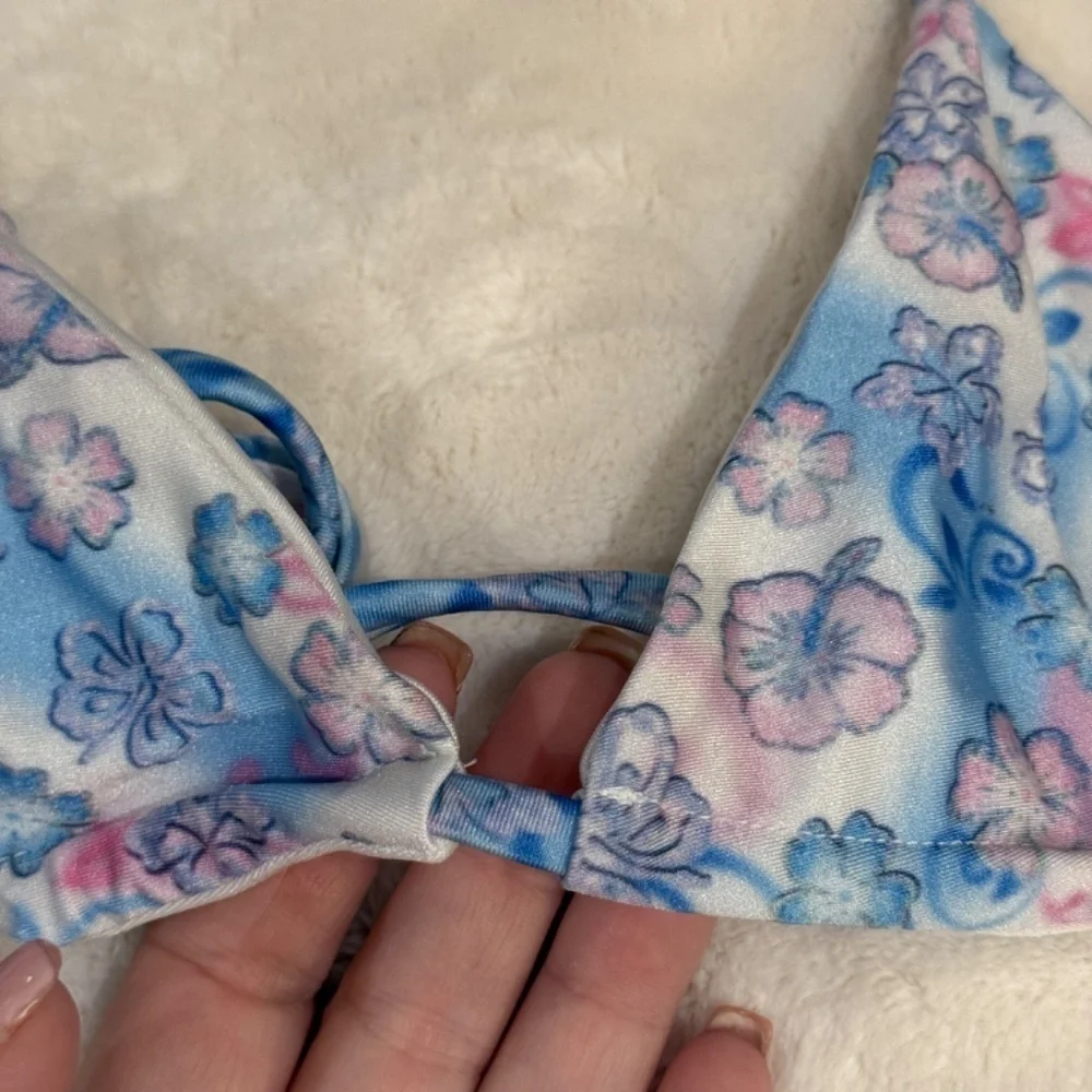 New! Frankie’s Bikinins Bikini Triangle Top floral city of angels 31423